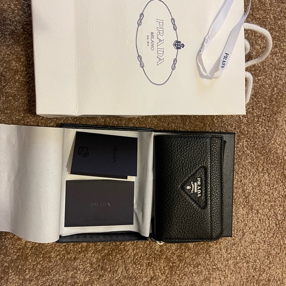 Prada key pouch - Picture 7 of 9